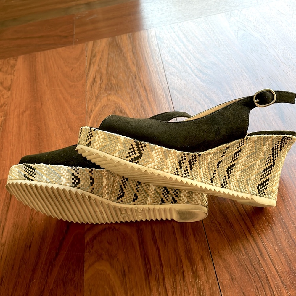 Leather/Suede Wedge Peep-toe Platform Sandals, Size 35 EU (US Size 5) - Picture 5 of 6